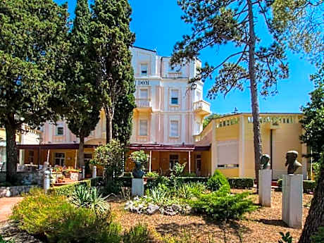 Hotel Vila Ružica- glavna zgrada i depandanse