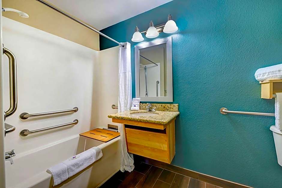 Studio 6 Lenexa - Overland Park