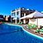 Green Leaves Hotel