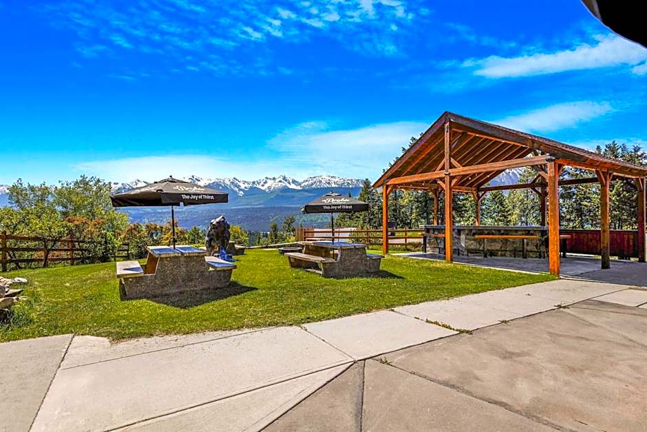 Days Inn by Wyndham Golden