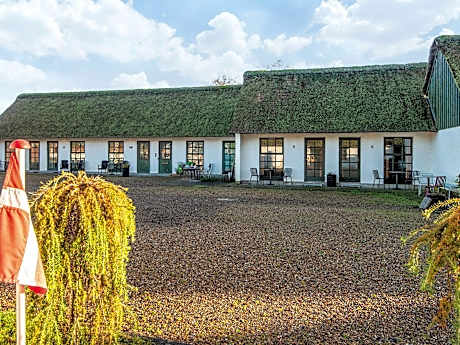 Hotel Fanobad Lavish Property near beach