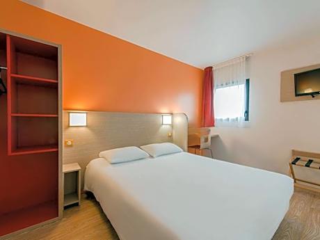 Triple Room with One Double and One Single Bed