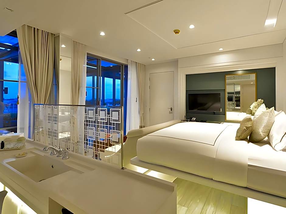 Riva Arun Bangkok (SHA Plus)