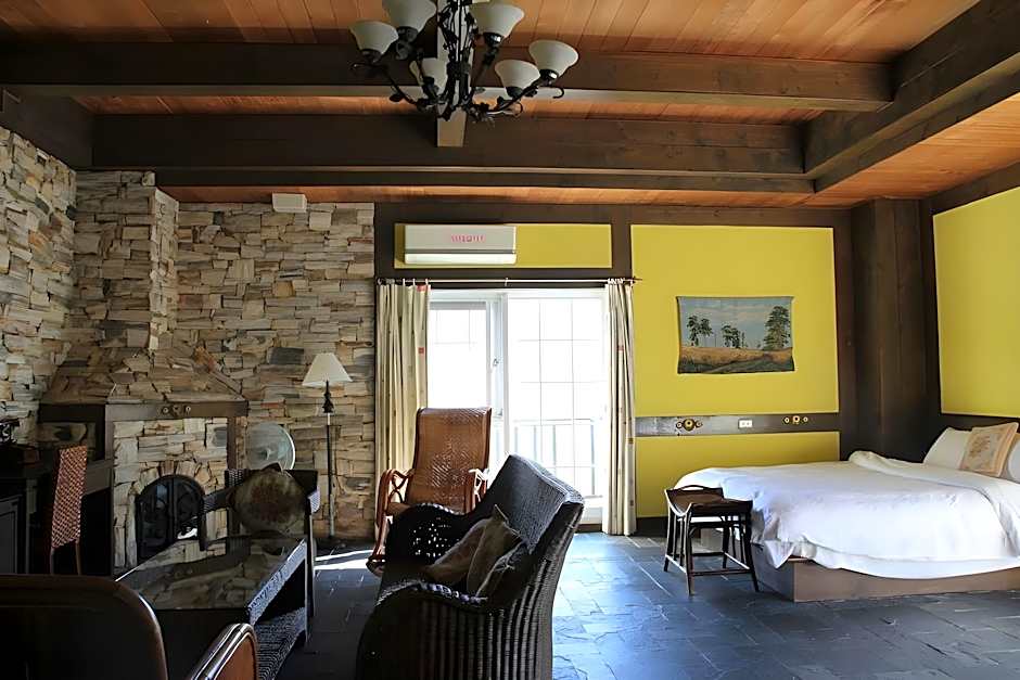 Provence Rose Lodge in Ching Jing B&B