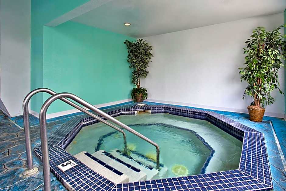 Holiday Inn Express Mackinaw City By IHG