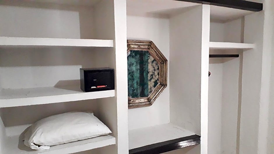 Solimar Inn Suites
