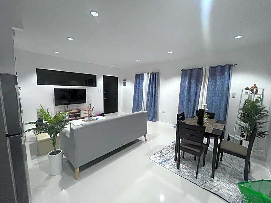 Duplex House for Rent with 3 Bedrooms good for 6