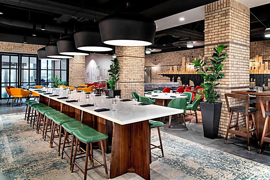 Sheraton Suites Calgary Eau Claire