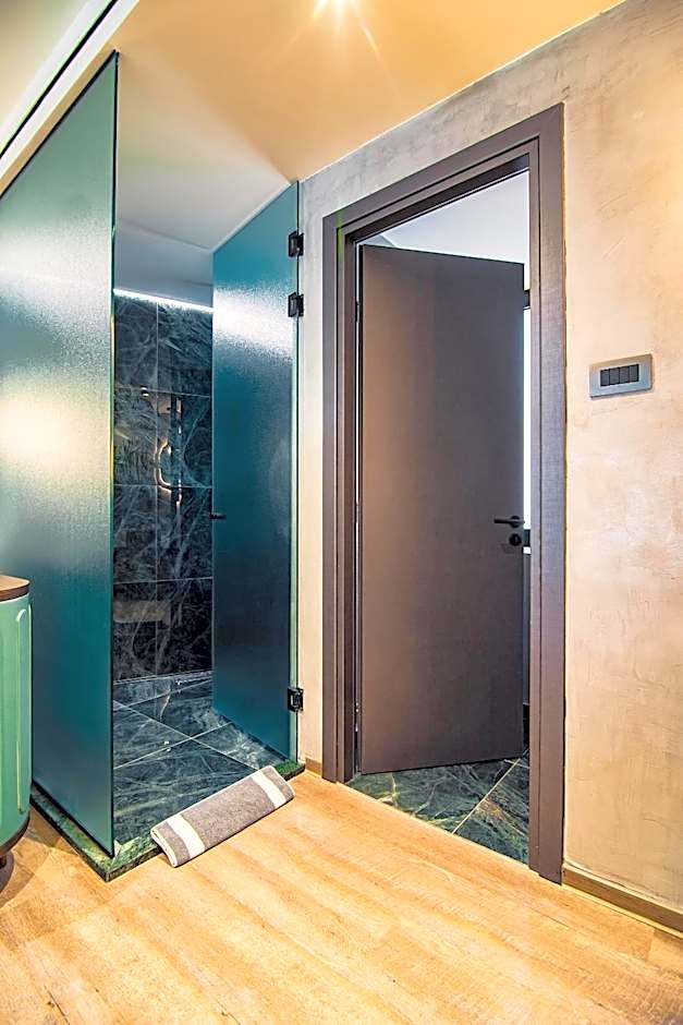 Project 3 Urban Chic Hotel