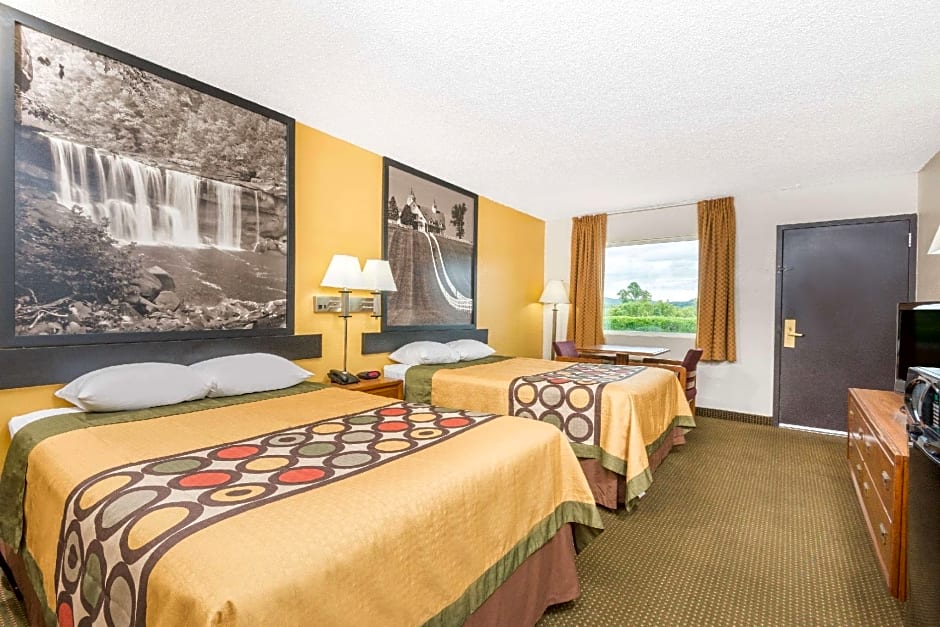 Super 8 by Wyndham Williamsburg