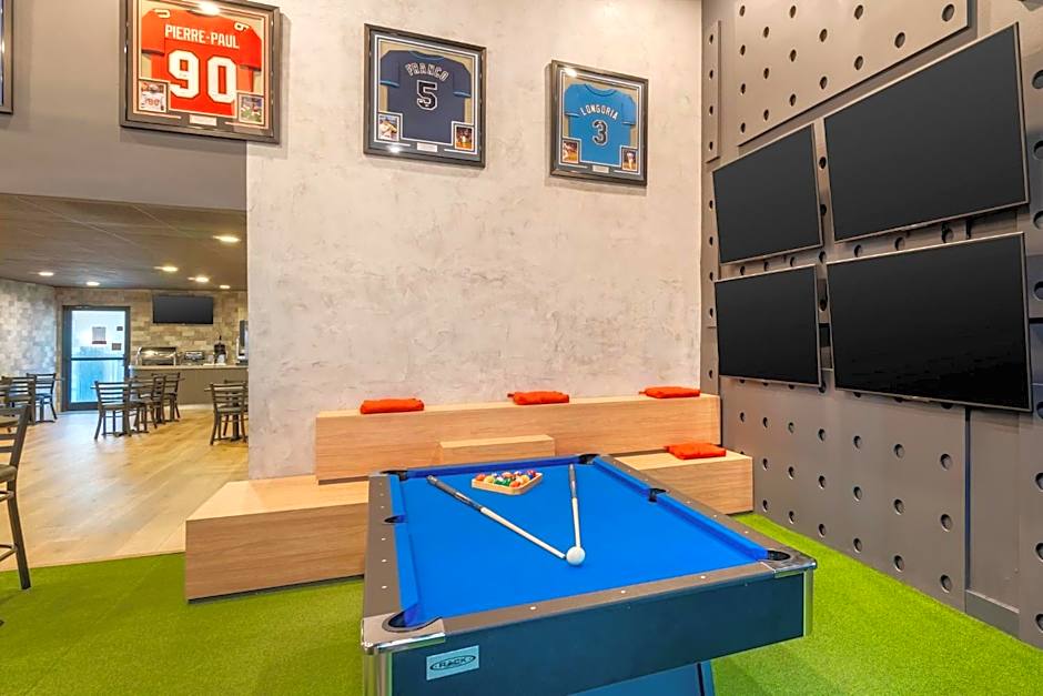 SPOT X Hotel Tampa - Wesley Chapel by The Red Collection