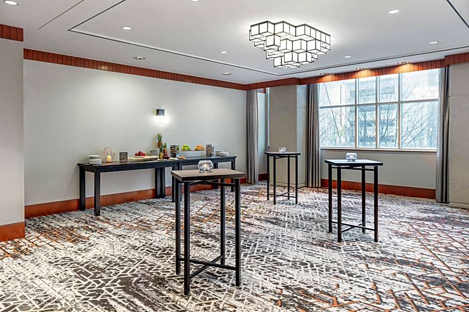 Delta Hotels by Marriott Vancouver Downtown Suites