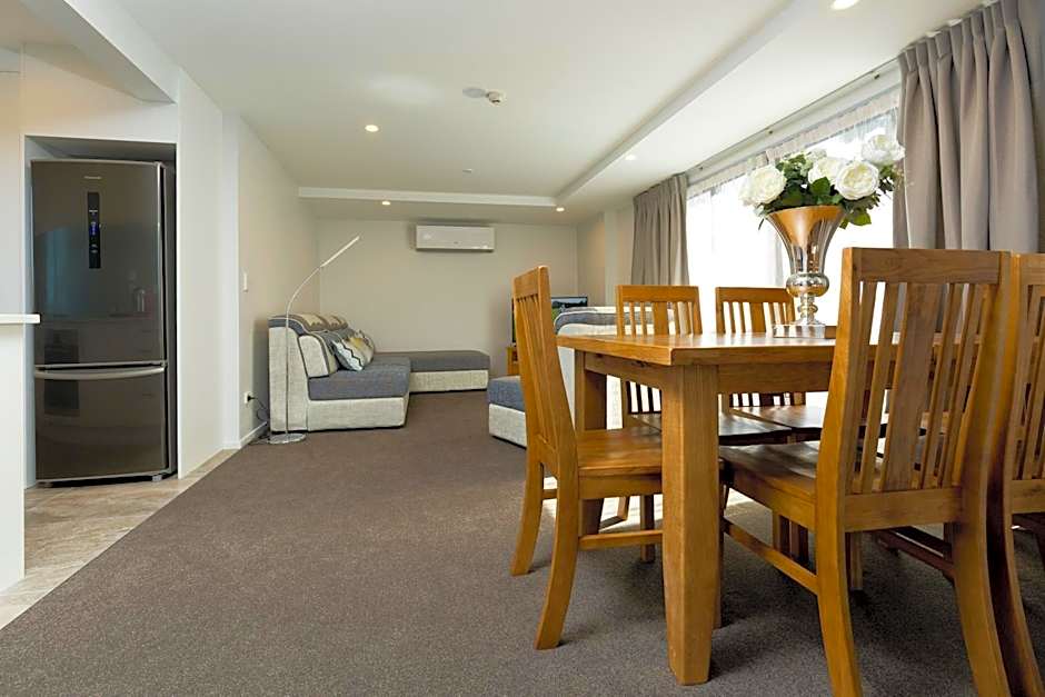 2 on Whiteleigh and 239 on Lincoln Motel