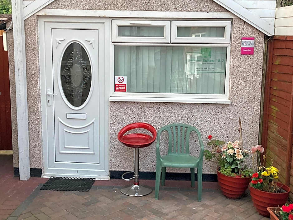 Harman Suites Self-Catering Apartments Free WIFI & Parking