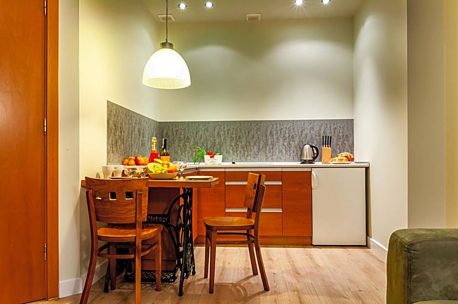 Home & Travel Apartamenty w centrum Łodzi - Piotrkowska - Klimatyzacja - Parking - Manufaktura - OFF Piotrkowska - EC1 - ATLAS Arena - Orientarium - Monopolis