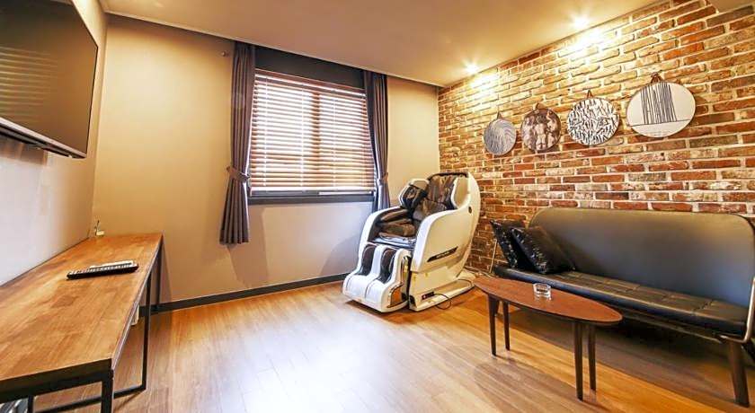 Changwon Brown-dot Hotel Myeongseo