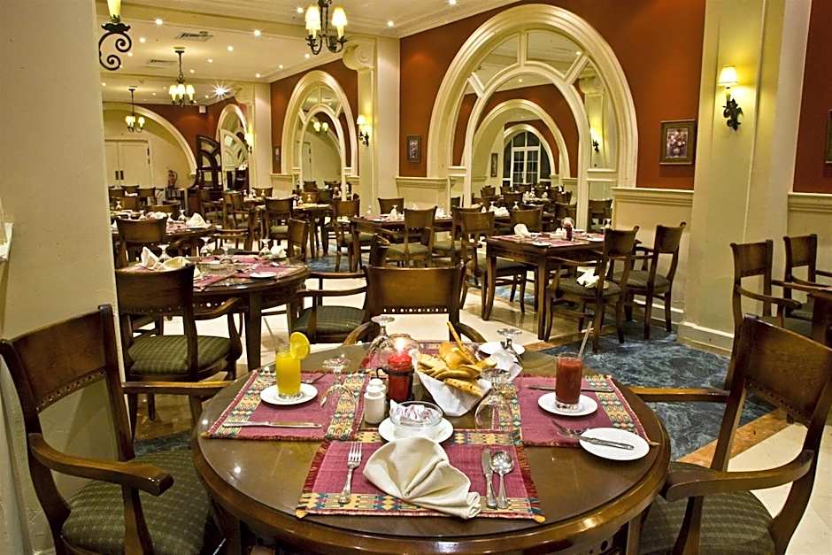 Helnan Auberge Fayoum