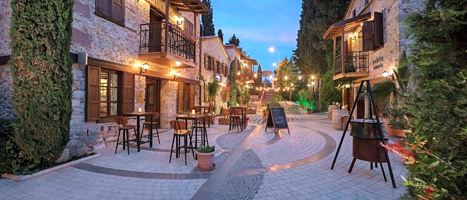 DoubleTree By Hilton Kusadasi