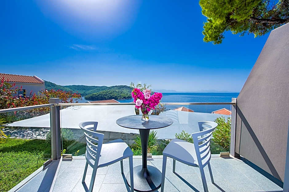 Photo 1 of 2 of 1 Double Bed or 2 Beds, Sea View, Ground Floor