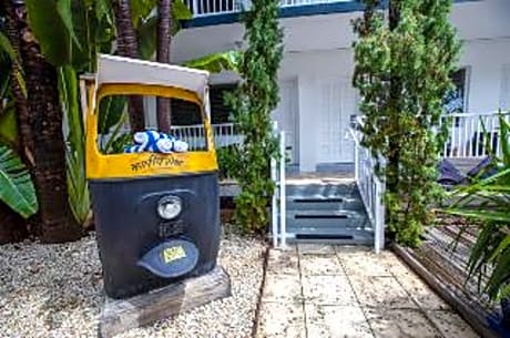 Beachside All Suites Hotel