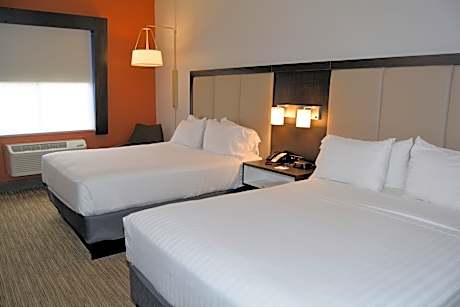 Two Queen Beds
