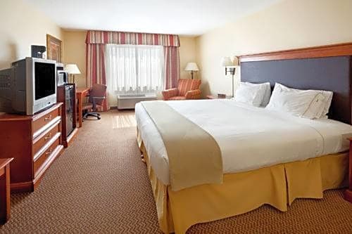 Holiday Inn Express Hotel & Suites Laredo-Event Center Area By IHG