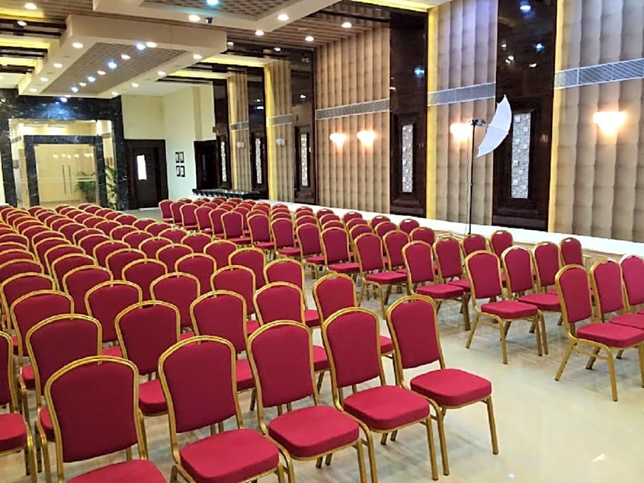 Hotel Sagar Tarang (Berries Group)