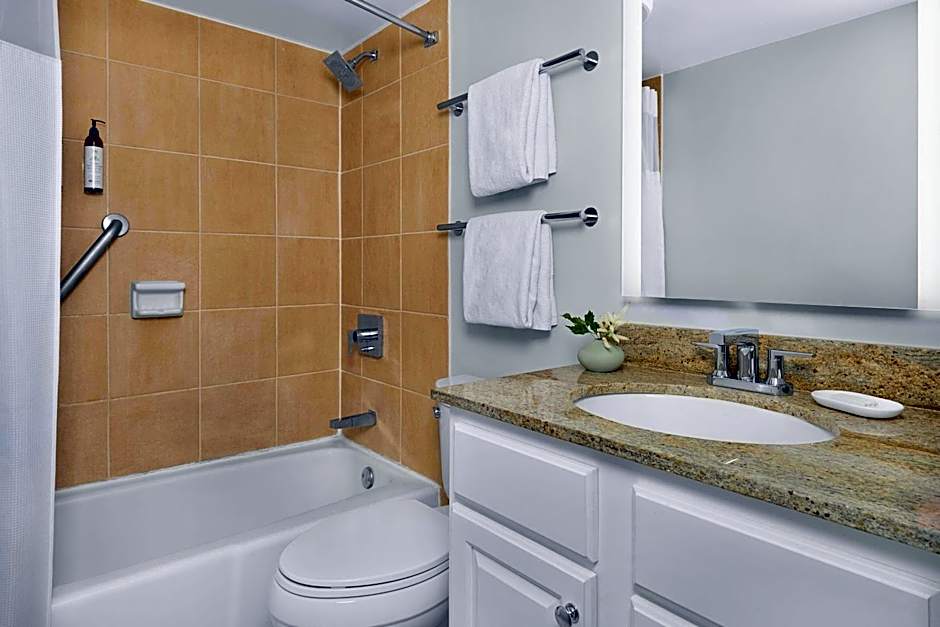 Marriott's Harbour Point And Sunset Pointe At Shelter Cove