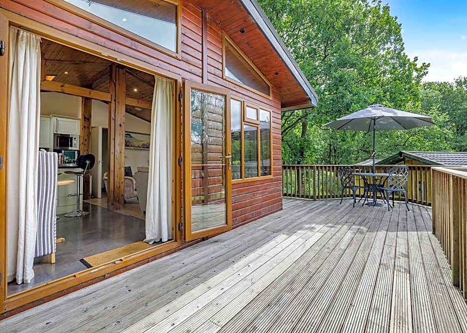 Charlesworth Lodges