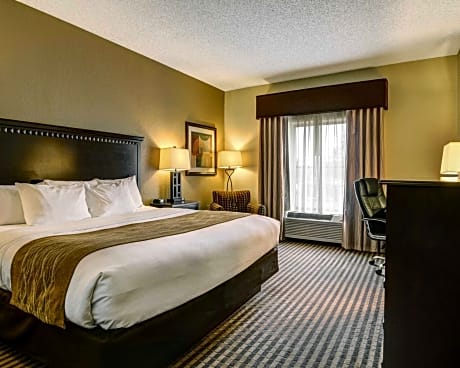 Standard with 1 King Bed