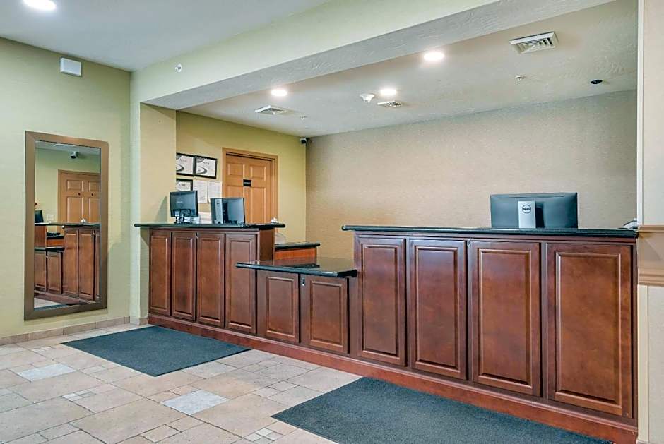 Sleep Inn & Suites