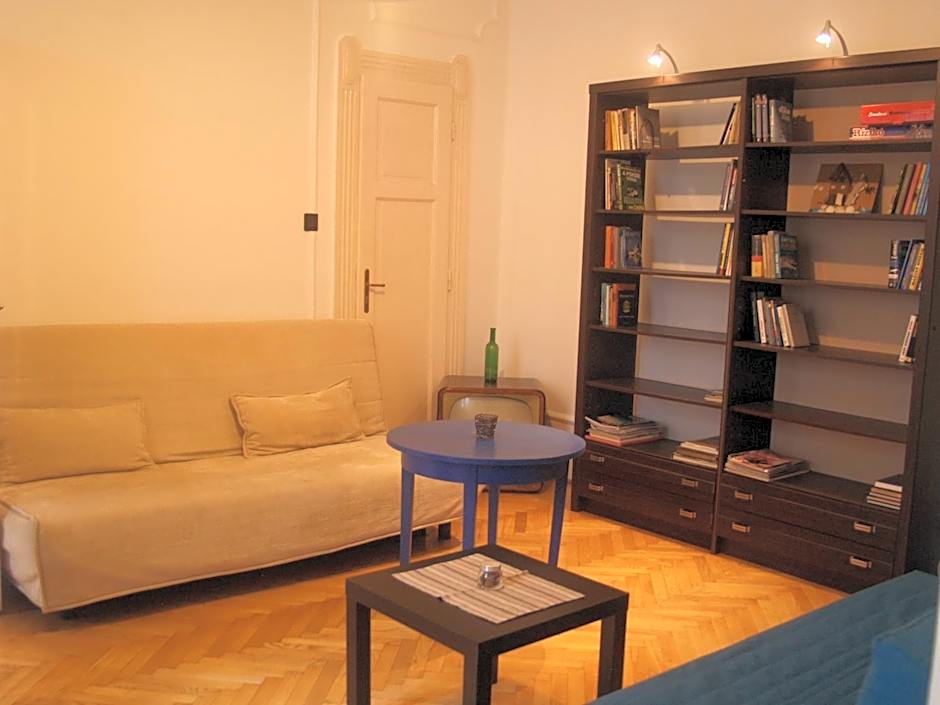 HoBar Hostel