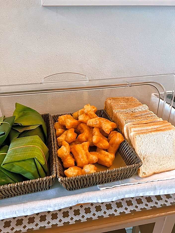 Baan Sattahip by the sea