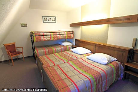 Quadruple Room - 2 Adults and 2 Children