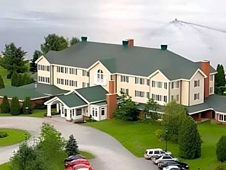 Auberge du Lac-a-l'Eau-Claire