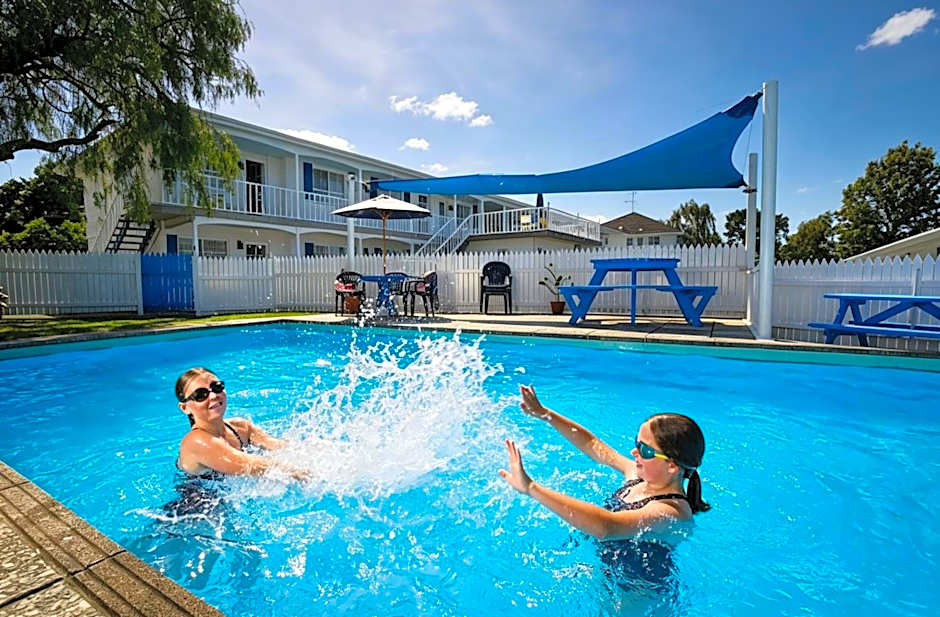 Boundary Court Motor Inn