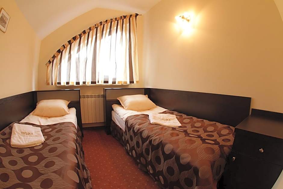 Hotel Trojka