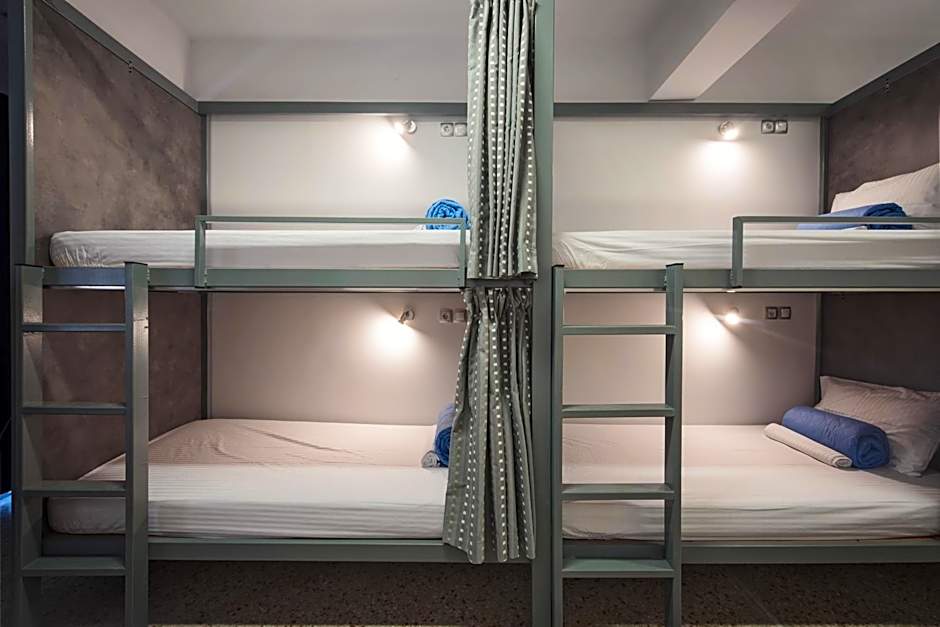 Bedbox Hostel
