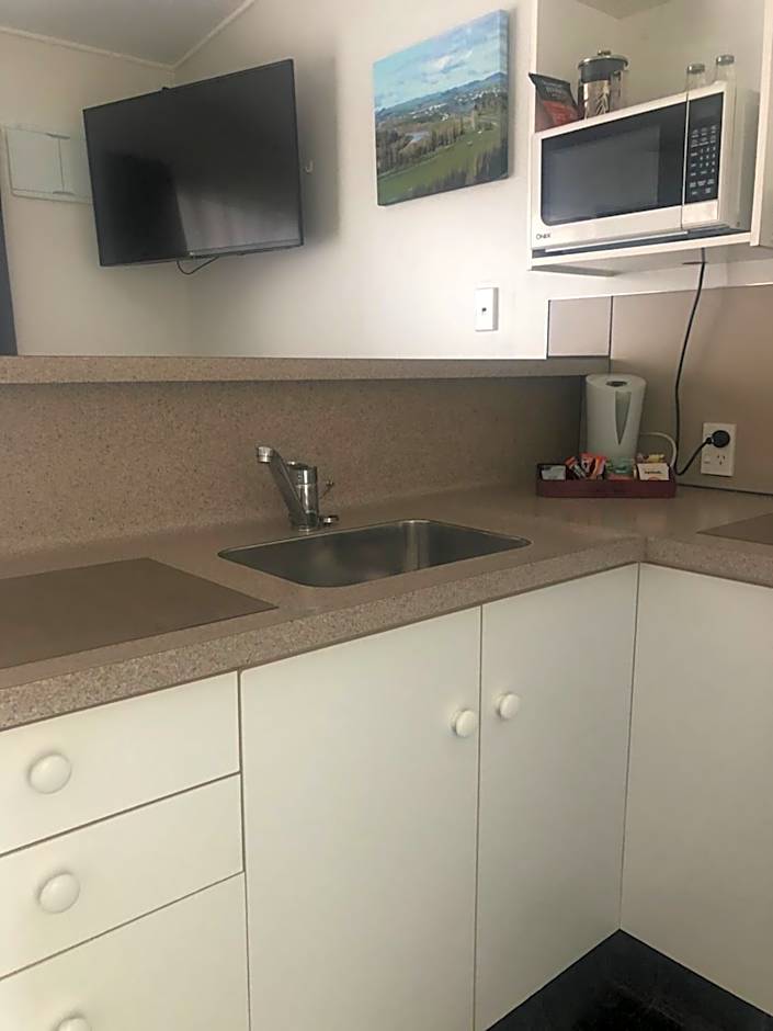 Thornton Lodge Motel