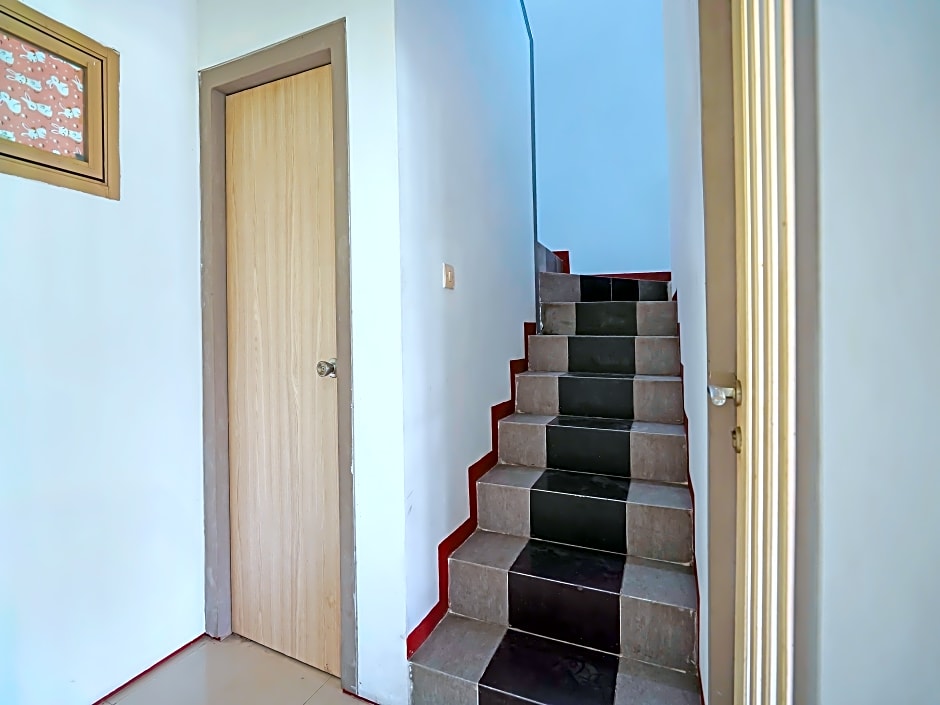 91743 Choirul Residence