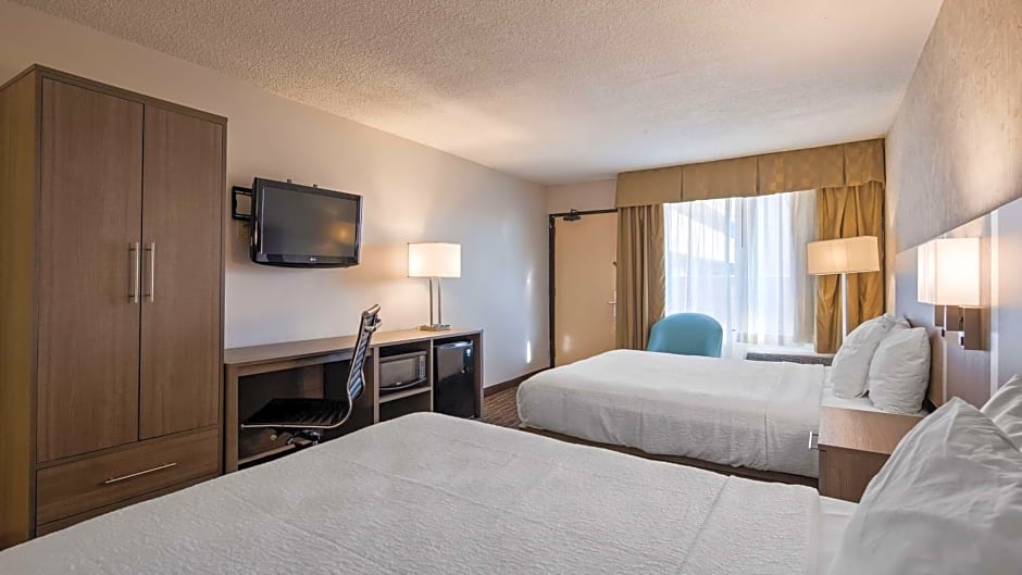 Best Western Mill River Manor