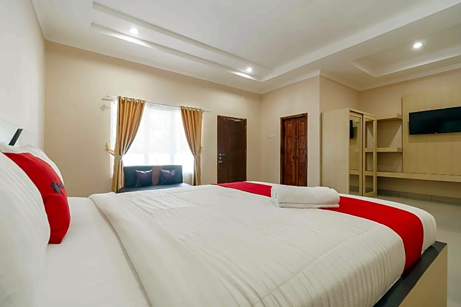 RedDoorz @ Hotel Copacobana Bengkulu