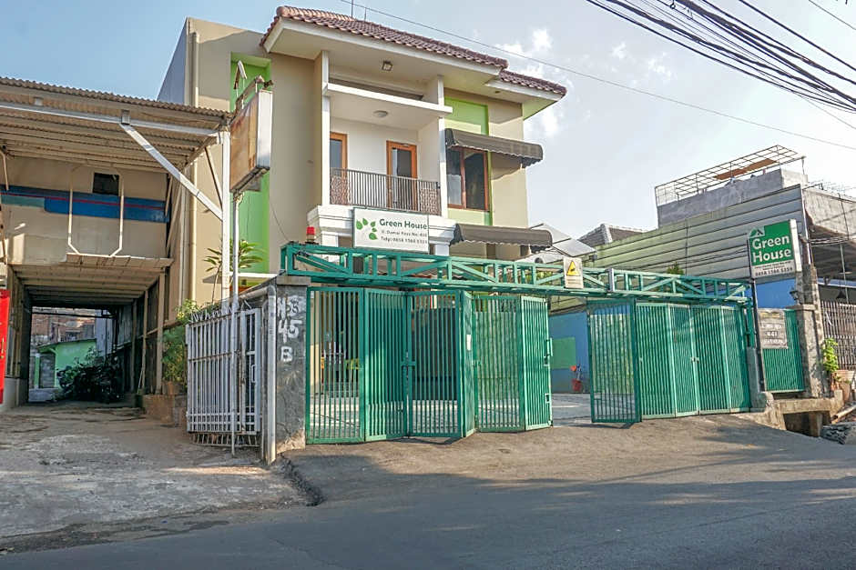 RedDoorz near Kemang Square