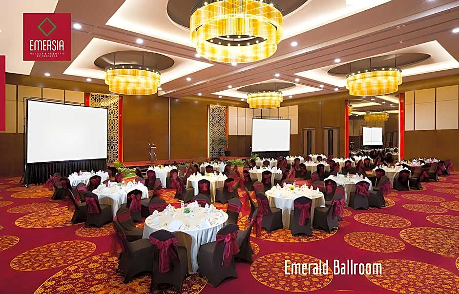 Emersia Hotel & Resort Batusangkar