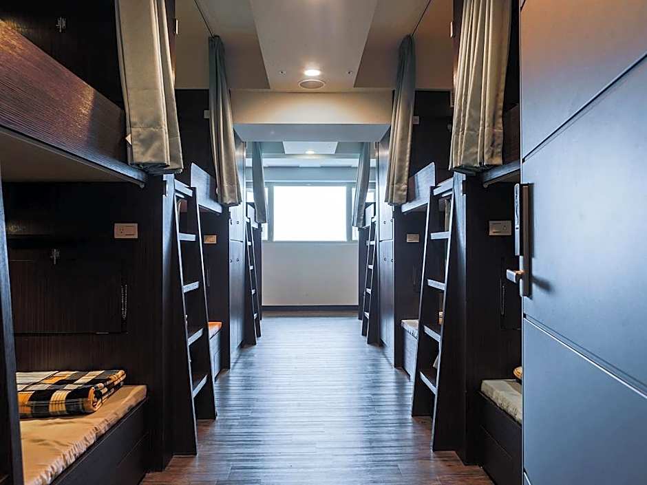 Sleepy Dragon Hostel