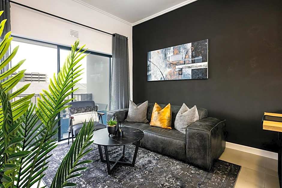 Upmarket Stunner in Ballito 360 with Inverter