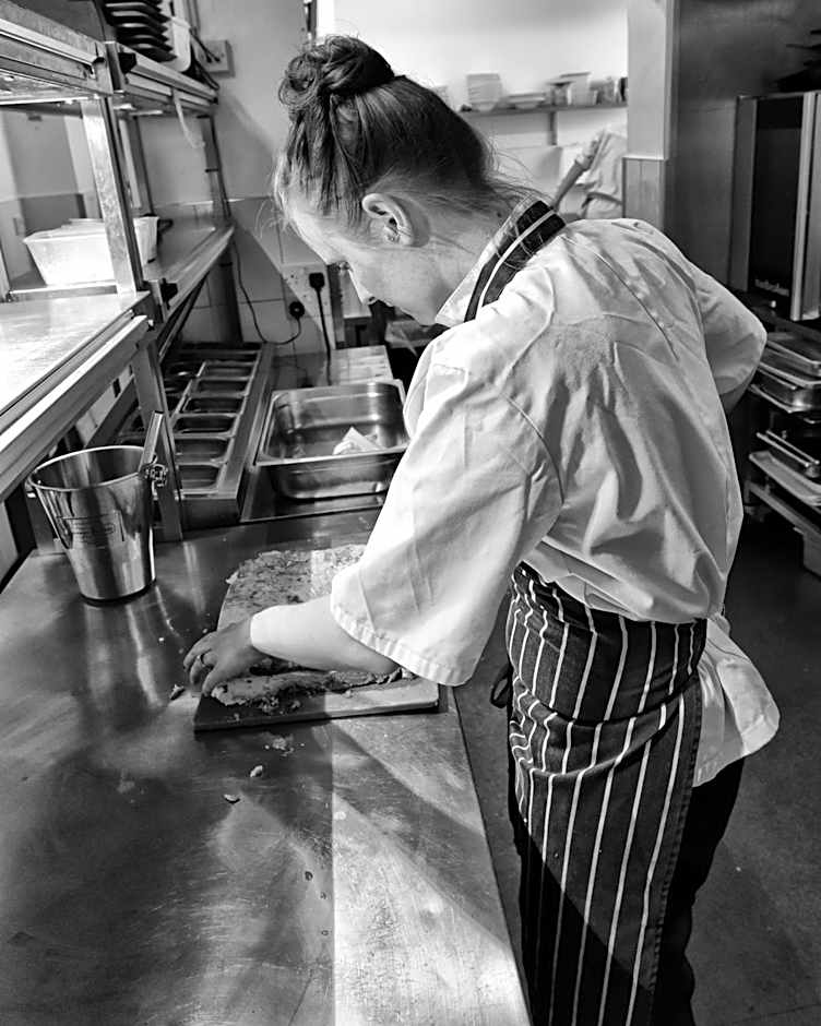 Narrowboat at Weedon