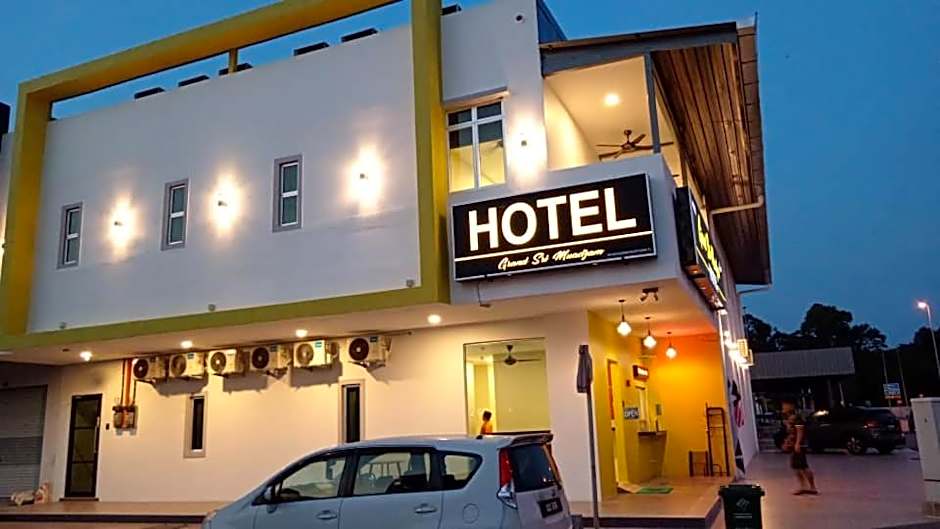 GRAND SRI MUADZAM HOTEL
