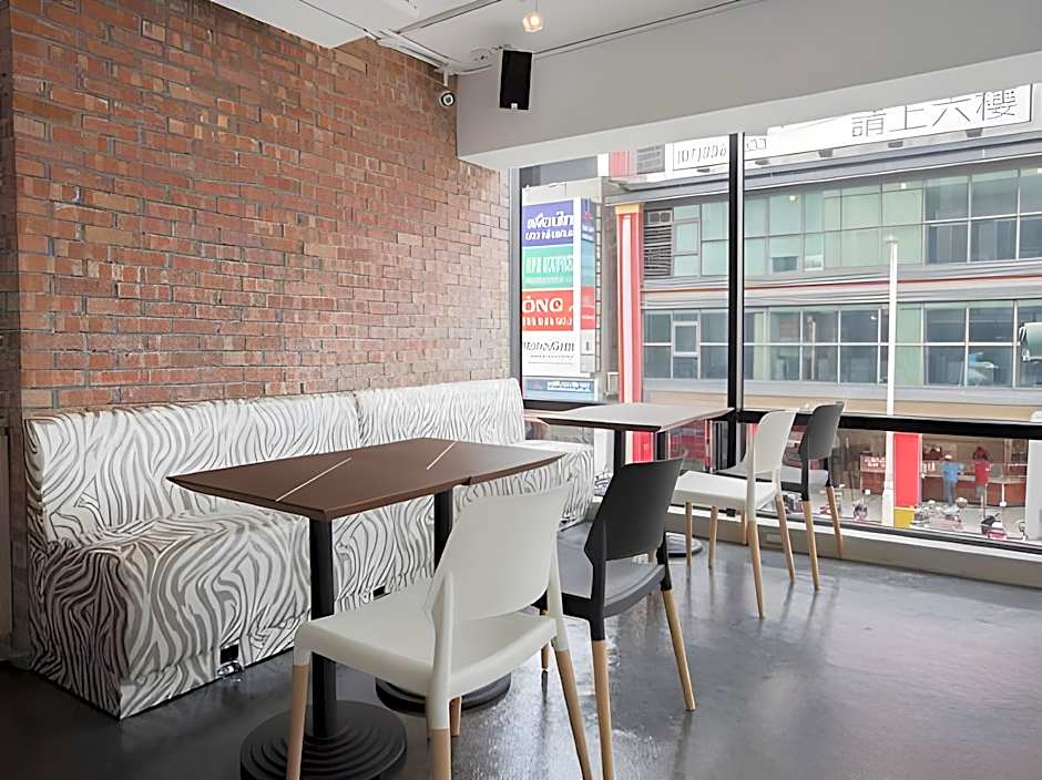 Single Inn - Kaohsiung Station