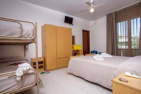 Quadruple Room with Balcony